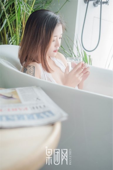 “星空电竞”中建集团党组理论学习中心组开展党史新中国史专题学习研讨(图2) 开云电竞入口